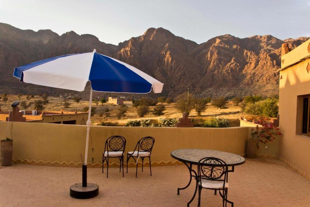 Hotel Click Excursions Tafraoute Taddart Esterno foto