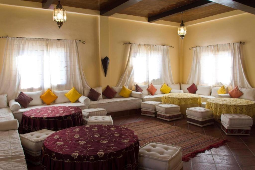 Hotel Click Excursions Tafraoute Taddart Esterno foto