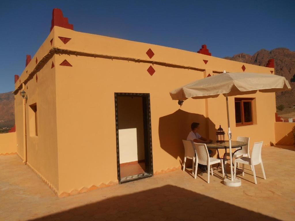 Hotel Click Excursions Tafraoute Taddart Esterno foto